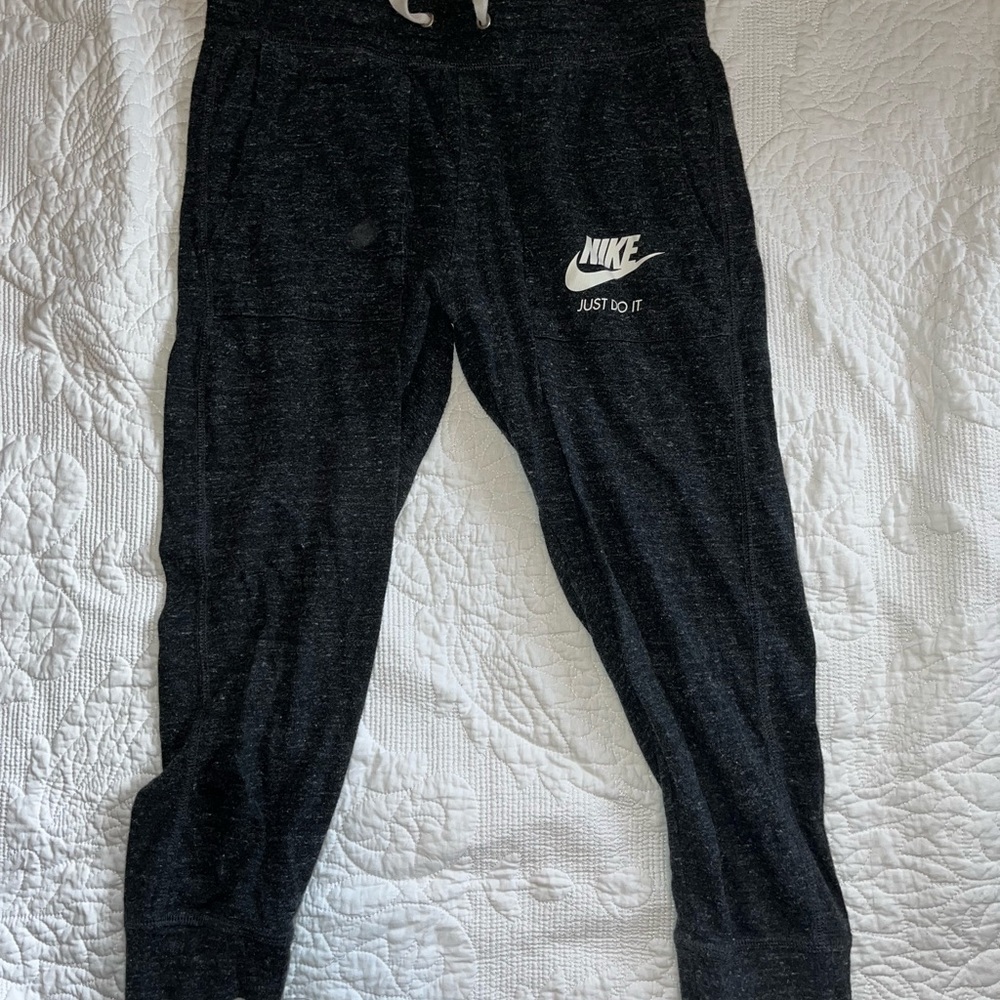 JOGGERS
